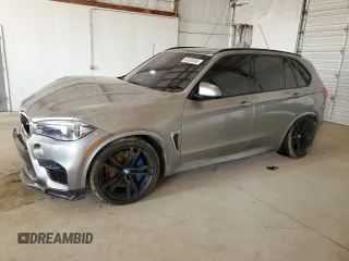2018 BMW X5 M z VIN 5YMKT6C50J0Y84279, wystawiony jako Copart lot #45330495 z przebiegiem 41 745 mil mil oraz Szkody całkowita. Historia ofert i sprzedaży dostępna na DreamBid. Obrazek 1.