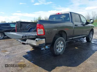 2024 Ram 2500 Big Horn with VIN 3C6UR5DL2RG101520, listed as a IAAI auction lot 42065398 with 34,611 mi miles. Bid and sale history available at carsss.com. Image 4.