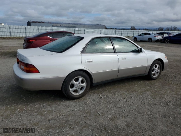 1999 Lexus ES 300 Luxury Sport Sdn with VIN JT8BF28G7X0225223, listed as a Copart auction lot 47578745 with 338,758 mi miles and Salvage Title. Bid and sale history available at carsss.com. Image 3.