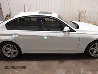 2014 BMW 3 Series 328d xDrive z VIN WBA3D5C51EKX98278, wystawiony jako IAAI lot #41775547 z przebiegiem 211 480 mil mil oraz . Historia ofert i sprzedaży dostępna na DreamBid. Obrazek 14.