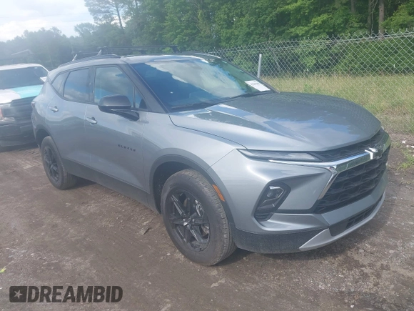 2024 Chevrolet Blazer LT z VIN 3GNKBCR46RS282636, wystawiony jako IAAI lot #42263380 z przebiegiem 17 412 mil mil oraz . Historia ofert i sprzedaży dostępna na DreamBid. Obrazek 1.