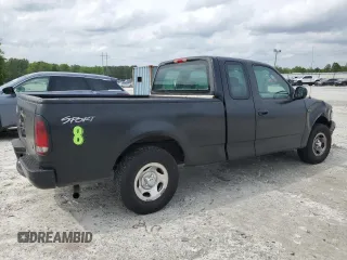 2003 Ford F-150 XL с VIN 1FTRX17273NB20966, выставлен на аукционе Copart как лот 53798005 с пробегом 217 855 миль миль и Списание • Salvage title. История ставок и продаж доступна на DreamBid. Изображение 3.