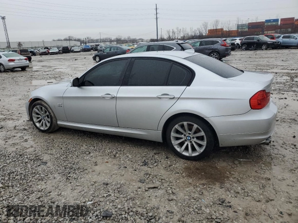 2011 BMW 3 Series 328i xDrive z VIN WBAPK7G55BNN58674, wystawiony jako Copart lot #85578814 z przebiegiem Nie podano mil oraz Szkoda całkowita • Salvage title. Historia ofert i sprzedaży dostępna na DreamBid. Obrazek 2.