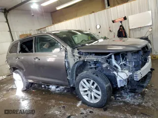 2016 Toyota Highlander LE with VIN 5TDBKRFH4GS258503, listed as a Copart auction lot 43762705 with 106,259 mi miles and Salvage Title. Bid and sale history available at carsss.com. Image 4.