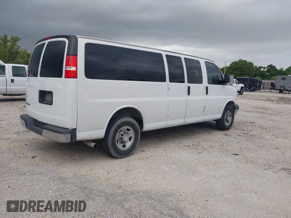 2018 Chevrolet Express Passenger LT с VIN 1GAZGPFG7J1334935, выставлен на аукционе IAAI как лот 41697084 с пробегом 72 571 миль миль и . История ставок и продаж доступна на DreamBid. Изображение 4.