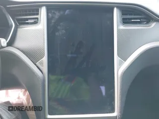 2018 Tesla Model S 75D z VIN 5YJSA1E28JF272630, wystawiony jako IAAI lot #42317422 z przebiegiem Nie podano mil oraz . Historia ofert i sprzedaży dostępna na DreamBid. Obrazek 16.