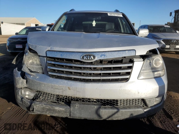 2009 Kia Borrego LX with VIN KNDJH741995032986, listed as a Copart auction lot 88787425 with 121,667 mi miles and Salvage Title. Bid and sale history available at carsss.com. Image 5.