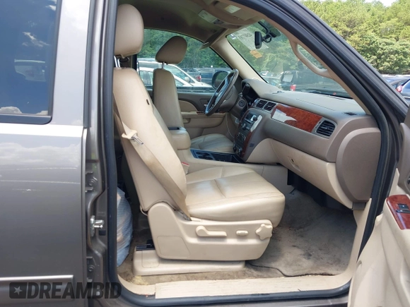2012 Chevrolet Tahoe LT with VIN 1GNSCBE09CR229417, listed as a IAAI auction lot 42507793 with 164,877 mi miles and . Bid and sale history available at DreamBid. Image 5.