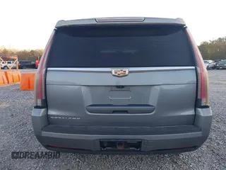 2018 Cadillac Escalade Luxury z VIN 1GYS3BKJ1JR307525, wystawiony jako IAAI lot #41800377 z przebiegiem 171 484 mil mil oraz . Historia ofert i sprzedaży dostępna na DreamBid. Obrazek 16.