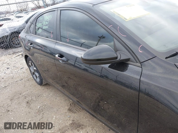 2020 Kia Forte LXS with VIN 3KPF24AD7LE205405, listed as a IAAI auction lot 41861517 with 96,497 mi miles and . Bid and sale history available at carsss.com. Image 21.