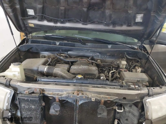 2007 Toyota Tundra SR5 with VIN 5TFBT54137X006800, listed as a IAAI auction lot 42061641 with 186,139 mi miles. Bid and sale history available at carsss.com. Image 10.