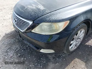2007 Lexus LS 460 with VIN JTHBL46F475037342, listed as a IAAI auction lot 42027382 with 262,434 mi miles. Bid and sale history available at carsss.com. Image 17.
