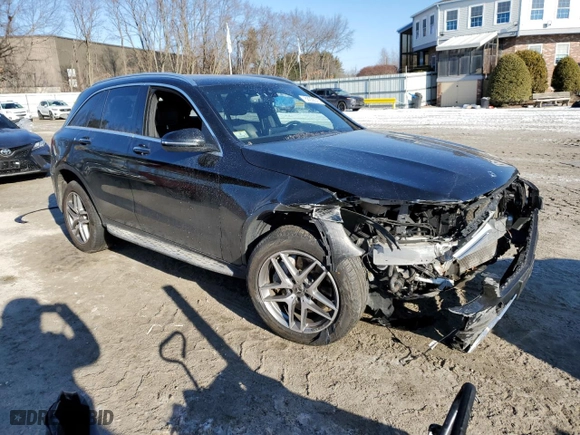 2019 Mercedes-Benz GLC with VIN WDC0G4KB6KV182238, listed as a Copart auction lot 88356375 with NaN miles and Salvage Title. Bid and sale history available at carsss.com. Image 4.