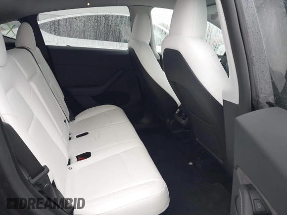 2024 Tesla Model Y Long Range z VIN 7SAYGDEE5RA260614, wystawiony jako IAAI lot #42191551 z przebiegiem 16 375 mil mil oraz . Historia ofert i sprzedaży dostępna na DreamBid. Obrazek 8.