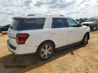 2024 Ford Expedition Limited with VIN 1FMJU1K88REA11681, listed as a Copart auction lot 67915394 with 28,948 mi miles and Clean Title. Bid and sale history available at carsss.com. Image 3.