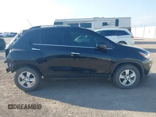 2019 Chevrolet Trax LT z VIN 3GNCJLSB0KL372560, wystawiony jako IAAI lot #42221143 z przebiegiem 114 524 mil mil oraz . Historia ofert i sprzedaży dostępna na DreamBid. Obrazek 14.