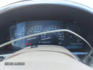 2003 Ford Expedition Special Service с VIN 1FMFU16L33LA47480, выставлен на аукционе IAAI как лот 42514616 с пробегом 205 802 миль миль и . История ставок и продаж доступна на DreamBid. Изображение 7.