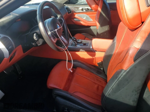 2022 BMW 8 Series M850i xDrive z VIN WBABC4C01NCH15281, wystawiony jako Copart lot #74353274 z przebiegiem Nie podano mil oraz Nie do naprawy • Non repairable. Historia ofert i sprzedaży dostępna na DreamBid. Obrazek 7.