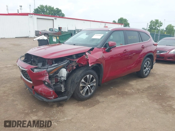 2021 Toyota Highlander XLE with VIN 5TDGZRBH4MS544628, listed as a IAAI auction lot 42495084 with 82,497 mi miles and . Bid and sale history available at DreamBid. Image 17.
