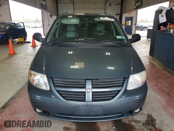 2007 Dodge Grand Caravan SXT with VIN 2D4GP44L97R180393, listed as a Copart auction lot 54700215 with 71,641 mi miles and Clean Title. Bid and sale history available at DreamBid. Image 5.
