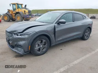 2021 Ford Mustang Mach-E Select z VIN 3FMTK1RM8MMA18120, wystawiony jako IAAI lot #42077686 z przebiegiem 71 626 mil mil oraz . Historia ofert i sprzedaży dostępna na DreamBid. Obrazek 17.