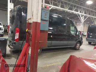 2017 Ford Transit с VIN 1FTYR2CM3HKB02007, выставлен на аукционе IAAI как лот 42561063 с пробегом 114 638 миль миль и . История ставок и продаж доступна на DreamBid. Изображение 4.