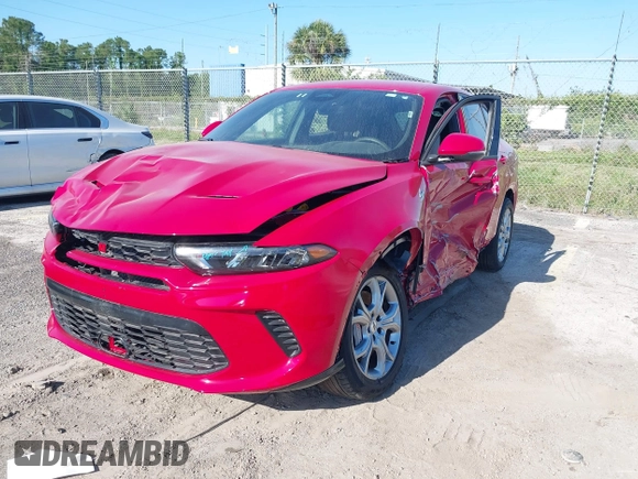 2024 Dodge Hornet R/T with VIN ZACPDFCW9R3A27668, listed as a IAAI auction lot 41966433 with 27,422 mi miles and . Bid and sale history available at DreamBid. Image 20.