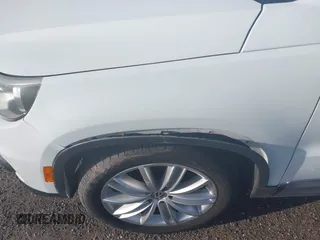 2014 Volkswagen Tiguan SE с VIN WVGAV3AX0EW598528, выставлен на аукционе IAAI как лот 42453851 с пробегом 141 869 миль миль и . История ставок и продаж доступна на DreamBid. Изображение 6.