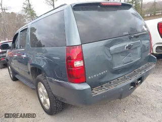 2008 Chevrolet Suburban LT w/3LT with VIN 3GNFC16098G150346, listed as a IAAI auction lot 41523328 with 228,908 mi miles. Bid and sale history available at carsss.com. Image 3.