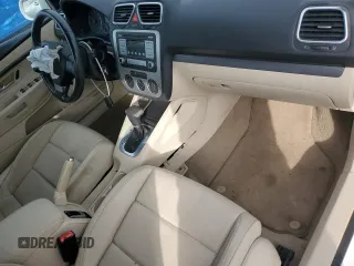 2008 Volkswagen Eos Turbo z VIN WVWBA71F88V039175, wystawiony jako Copart lot #88579725 z przebiegiem 89 414 mil mil oraz Szkoda całkowita • Salvage title. Historia ofert i sprzedaży dostępna na DreamBid. Obrazek 8.