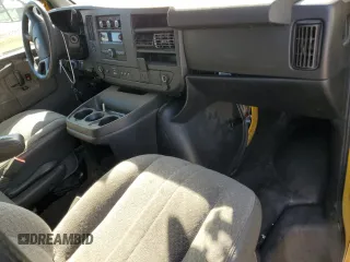2021 Chevrolet Express Cargo with VIN 1GCWGAFP5M1167034, listed as a Copart auction lot 42161135 with 180,713 mi miles and Clean title. Bid and sale history available at DreamBid. Image 8.
