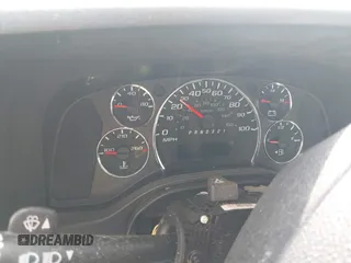 2008 Chevrolet Express Passenger z VIN 1GAGG25KX81197208, wystawiony jako IAAI lot #42022924 z przebiegiem Nie podano mil oraz . Historia ofert i sprzedaży dostępna na DreamBid. Obrazek 7.