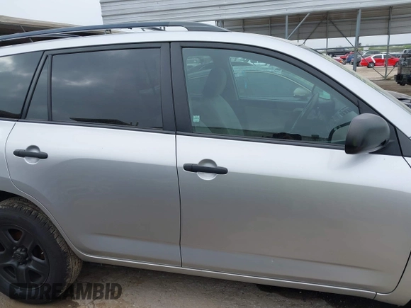 2012 Toyota RAV4 with VIN 2T3BF4DV8CW220006, listed as a IAAI auction lot 41918318 with 147,960 mi miles. Bid and sale history available at carsss.com. Image 13.