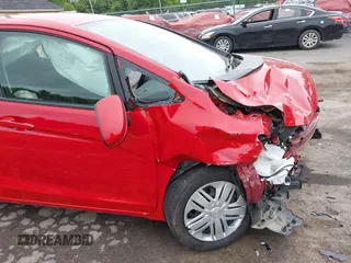 2019 Honda Fit LX z VIN 3HGGK5H43KM727020, wystawiony jako IAAI lot #42372741 z przebiegiem 56 000 mil mil oraz . Historia ofert i sprzedaży dostępna na DreamBid. Obrazek 18.