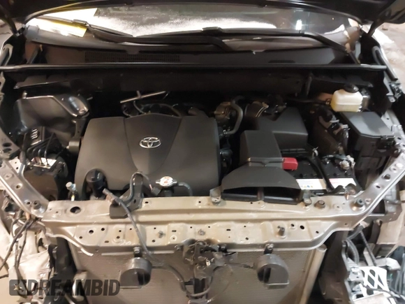 2019 Toyota Highlander LE with VIN 5TDBZRFH7KS922457, listed as a IAAI auction lot 41387627 with 36,963 mi miles and . Bid and sale history available at DreamBid. Image 10.