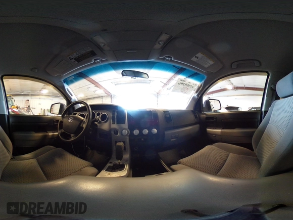2008 Toyota Tundra z VIN 5TBBV54188S502587, wystawiony jako IAAI lot #41955396 z przebiegiem 155 718 mil mil oraz . Historia ofert i sprzedaży dostępna na DreamBid. Obrazek 18.