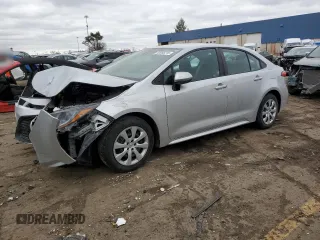2021 Toyota Corolla LE with VIN 5YFEPMAE2MP224370, listed as a Copart auction lot 43966215 with 86,463 mi miles and Non Repairable. Bid and sale history available at carsss.com. Image 1.