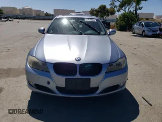 2011 BMW 3 Series 328i с VIN WBAPH5C5XBA442287, выставлен на аукционе Copart как лот 57636005 с пробегом Не указан миль и Чистый • Clean title. История ставок и продаж доступна на DreamBid. Изображение 5.