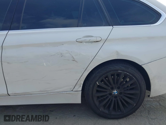 2014 BMW 3 Series 328d xDrive с VIN WBA3K5C50EKT33206, выставлен на аукционе IAAI как лот 42304444 с пробегом 142 918 миль миль и . История ставок и продаж доступна на DreamBid. Изображение 6.