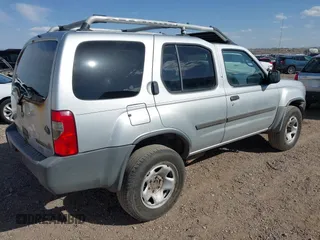 2000 Nissan Xterra XE with VIN 5N1ED28YXYC586308, listed as a IAAI auction lot 41988084 with 281,446 mi miles. Bid and sale history available at carsss.com. Image 4.