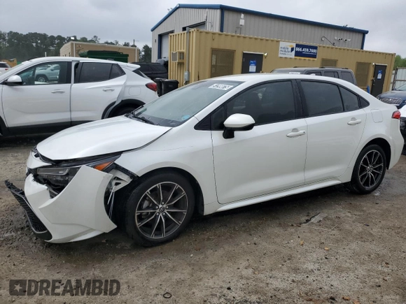 2020 Toyota Corolla LE with VIN JTDEPRAE2LJ074776, listed as a Copart auction lot 51299875 with 68,041 mi miles and Clean Title. Bid and sale history available at carsss.com. Image 1.