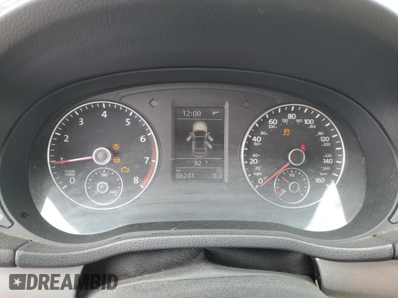 2014 Volkswagen Passat SE z VIN 1VWBT7A38EC049323, wystawiony jako Copart lot #57847025 z przebiegiem 86 241 mil mil oraz Tytuł czysty. Historia ofert i sprzedaży dostępna na DreamBid. Obrazek 9.