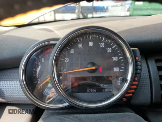 2016 MINI Hardtop с VIN WMWXP5C52G2D15783, выставлен на аукционе Copart как лот 60266515 с пробегом 67 896 миль миль и Чистый • Clean title. История ставок и продаж доступна на DreamBid. Изображение 9.