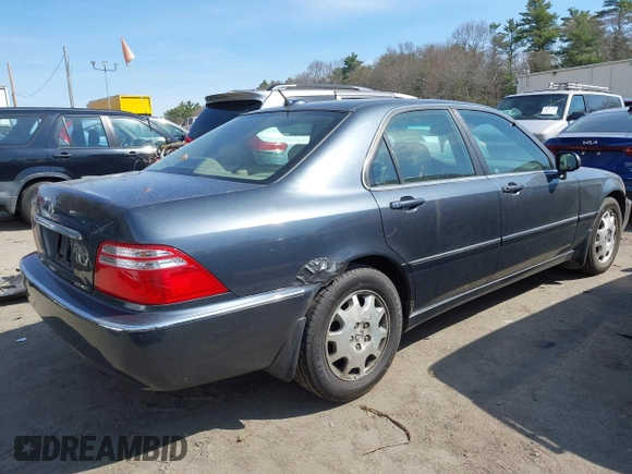 2004 Acura RL w/Navigation System with VIN JH4KA96634C006366, listed as a IAAI auction lot 42054689 with 350,809 mi miles. Bid and sale history available at carsss.com. Image 4.