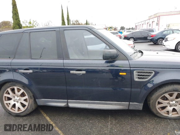 2006 Land Rover Range Rover Sport HSE с VIN SALSF25436A978244, выставлен на аукционе IAAI как лот 41513803 с пробегом 169 932 миль миль и . История ставок и продаж доступна на DreamBid. Изображение 13.