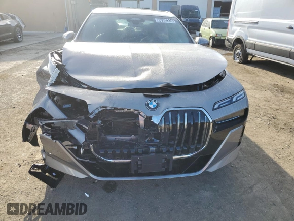 2024 BMW 7 Series 740i xDrive z VIN WBA33EH04RCS76342, wystawiony jako Copart lot #80590224 z przebiegiem 8 065 mil mil oraz Czysty tytuł • Clean title. Historia ofert i sprzedaży dostępna na DreamBid. Obrazek 5.