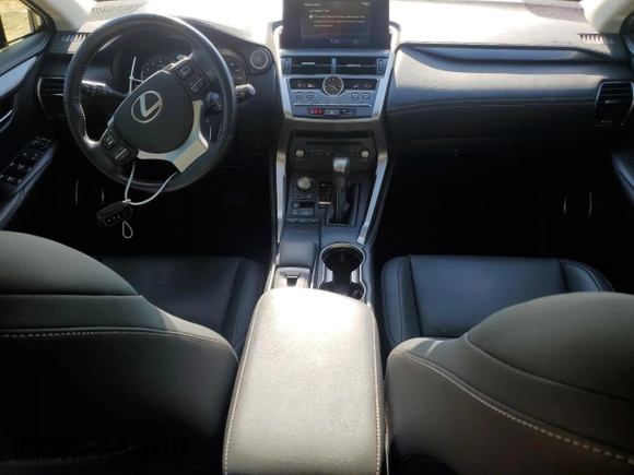 2020 Lexus NX 300 z VIN JTJAARBZ3L5011774, wystawiony jako Copart lot #52545015 z przebiegiem 49 767 mil mil oraz Szkody całkowita. Historia ofert i sprzedaży dostępna na DreamBid. Obrazek 8.