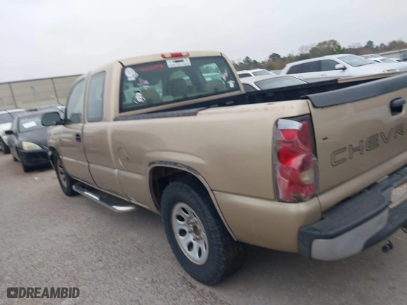 2006 Chevrolet Silverado 1500 LS with VIN 1GCEC19X86Z243384, listed as a IAAI auction lot 41268448 with 165,026 mi miles. Bid and sale history available at carsss.com. Image 3.