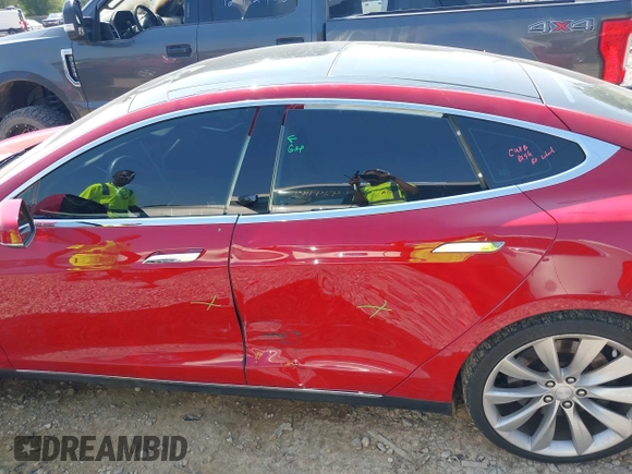 2013 Tesla Model S Performance with VIN 5YJSA1CP6DFP17689, listed as a IAAI auction lot 42483390 with 51,432 mi miles and . Bid and sale history available at DreamBid. Image 15.