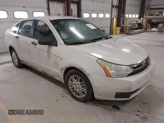 2009 Ford Focus SE z VIN 1FAHP35N59W180791, wystawiony jako IAAI lot #42041573 z przebiegiem 201 464 mil mil oraz . Historia ofert i sprzedaży dostępna na DreamBid. Obrazek 1.